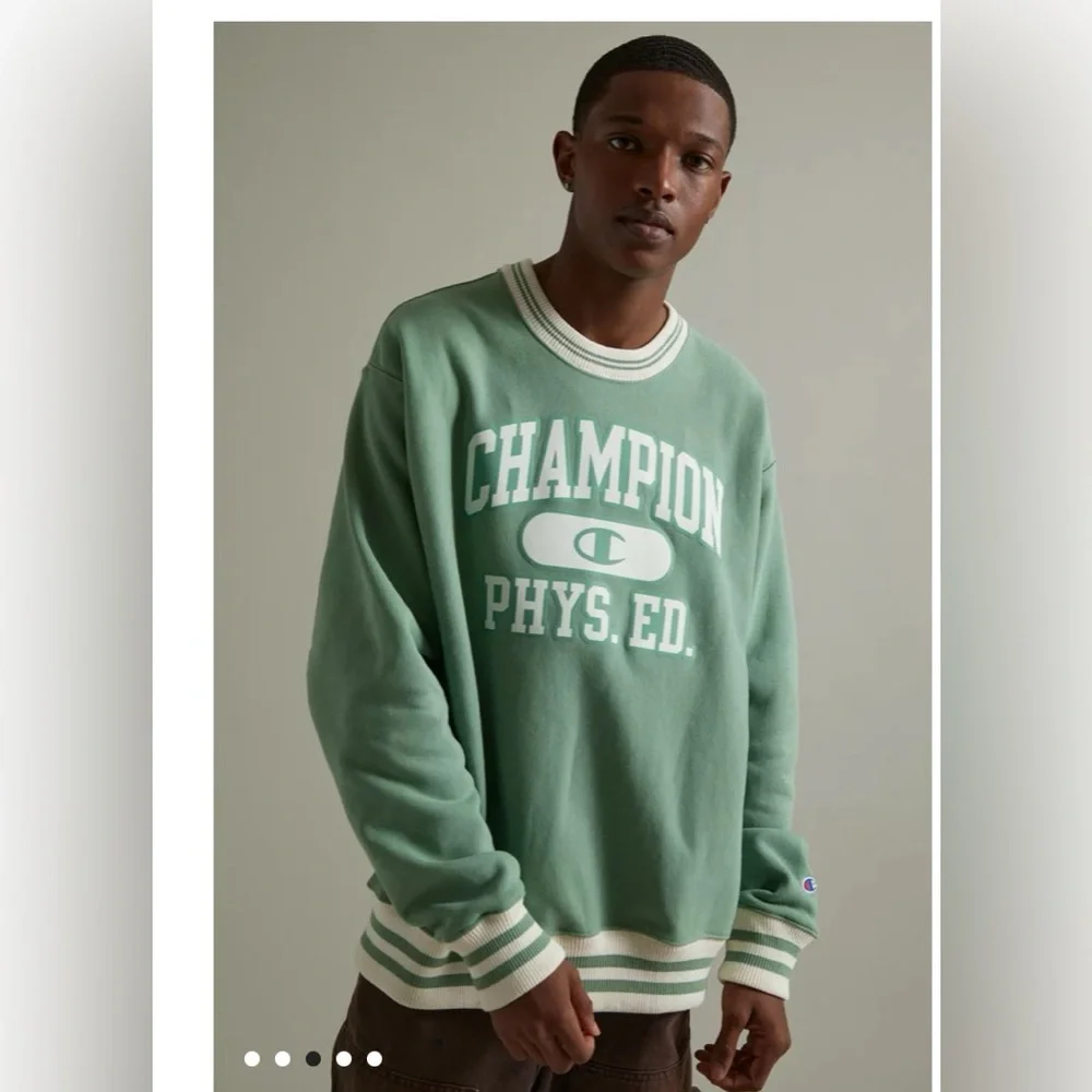 Champion team reverse wave Green Crewneck Sweater with Varsity Style Sz:M